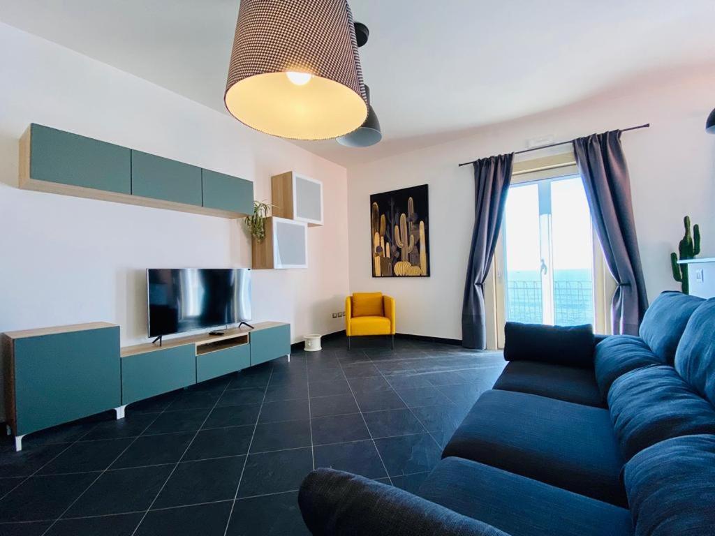 Sea View Apartment 5 Mt From The Beach Salerno Exteriör bild