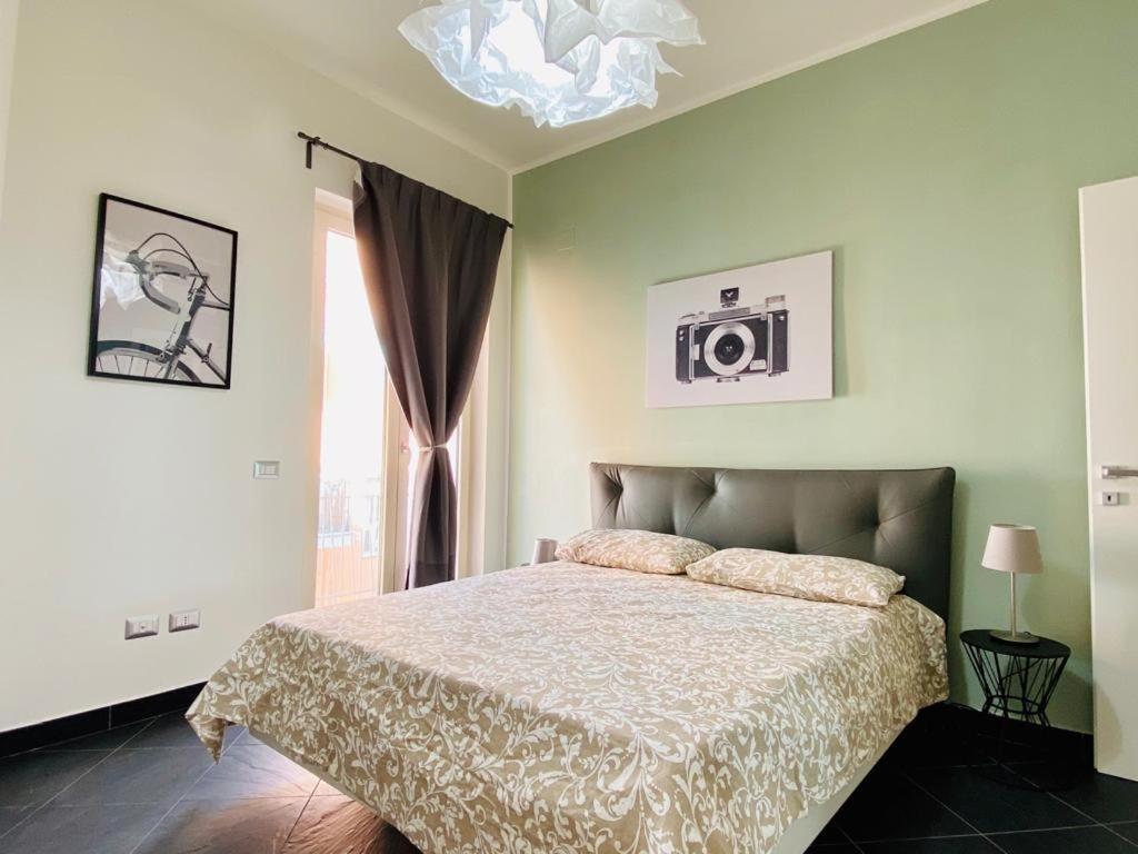 Sea View Apartment 5 Mt From The Beach Salerno Exteriör bild